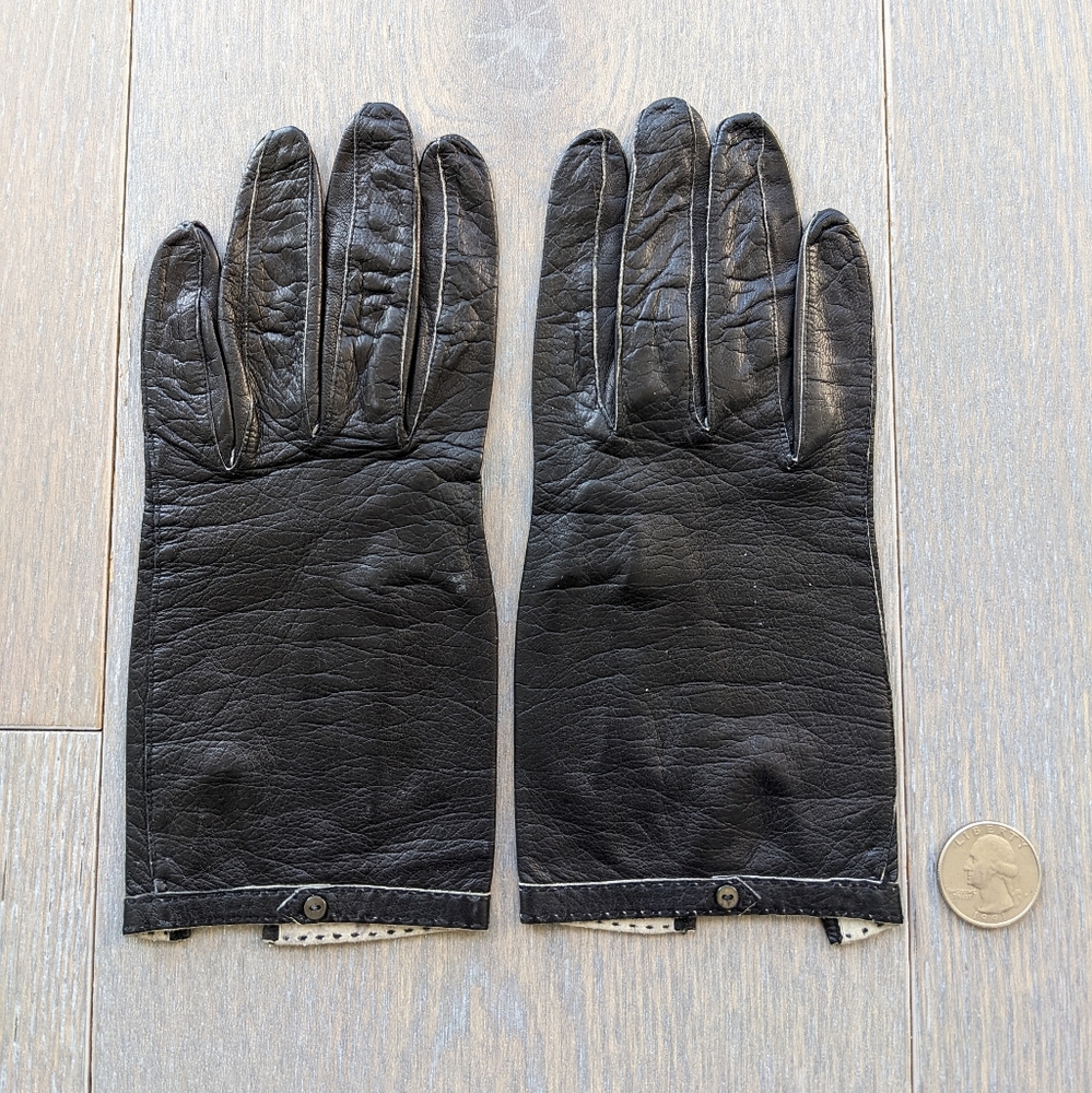 Beautiful Black Vintage Leather Italian Gloves for Petite Woman, XS, Pristine